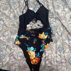 Cupshe one piece swimsuit